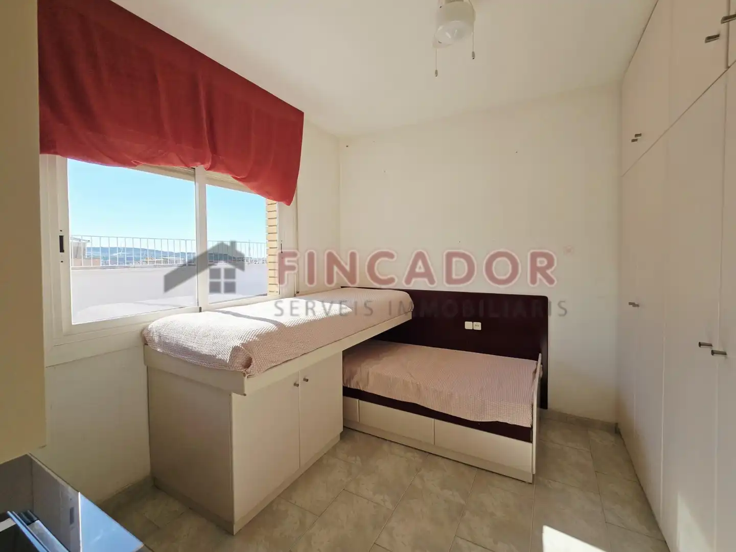 Schlafzimmer von Maisonette zum Verkauf in Barcelona mit Klimaanlage, Heizung und Parkett