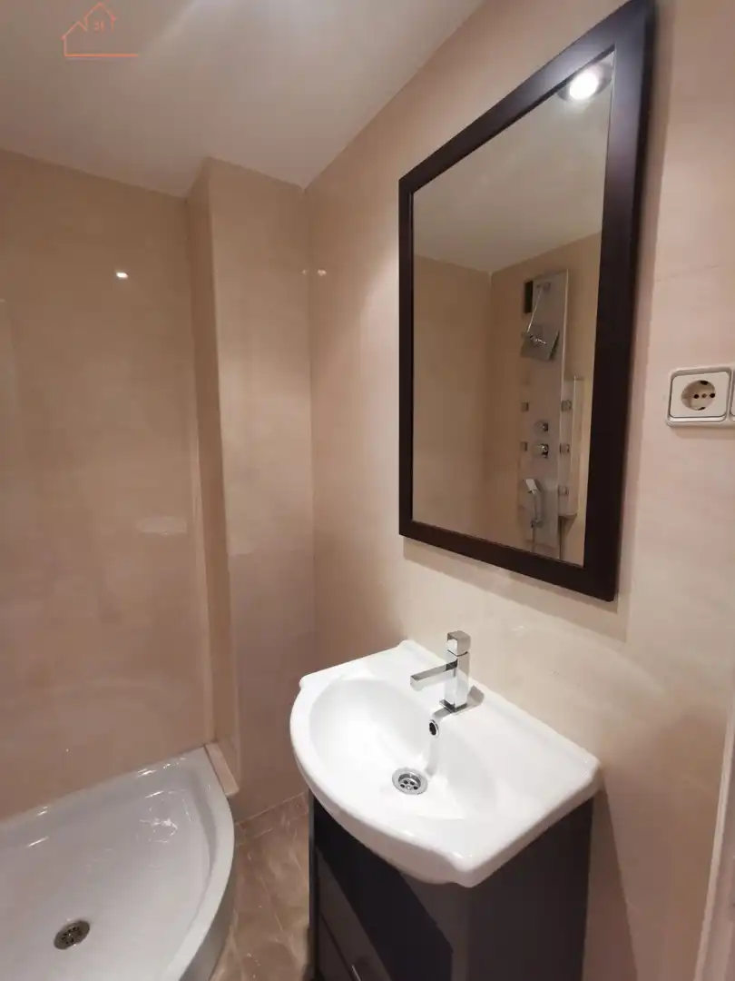 Baño de Piso de alquiler en Móstoles con Aire acondicionado, Calefacción y Terraza