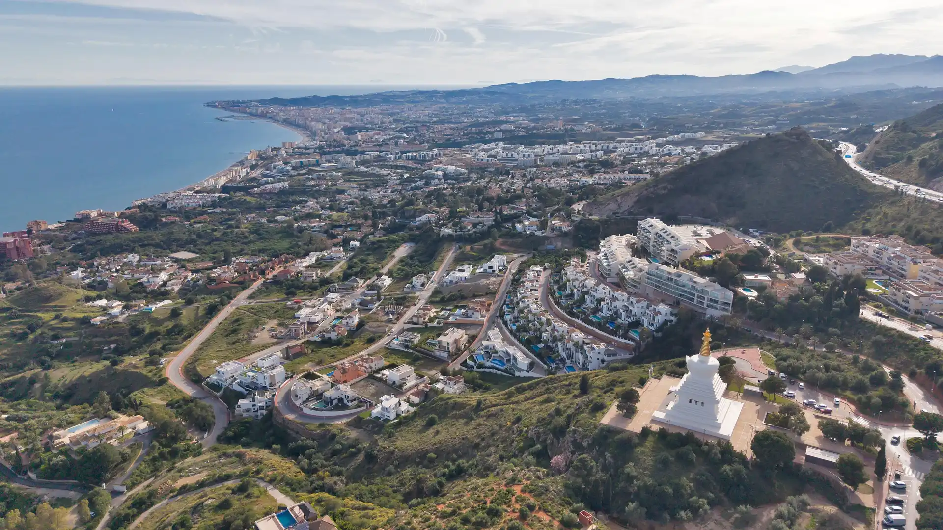 Vista exterior de Ático en venta en Benalmádena con Jardín privado, Alarma y Piscina comunitaria