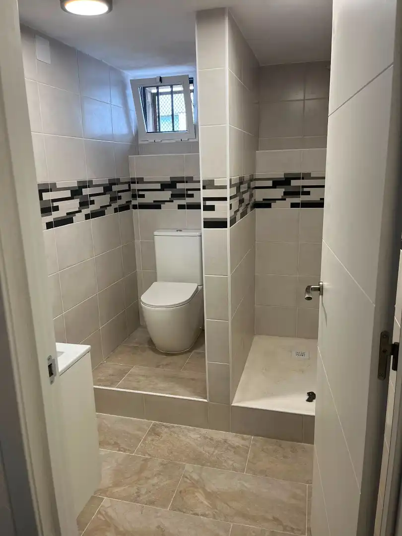 Bathroom of Industrial buildings for rent in Quart de Poblet