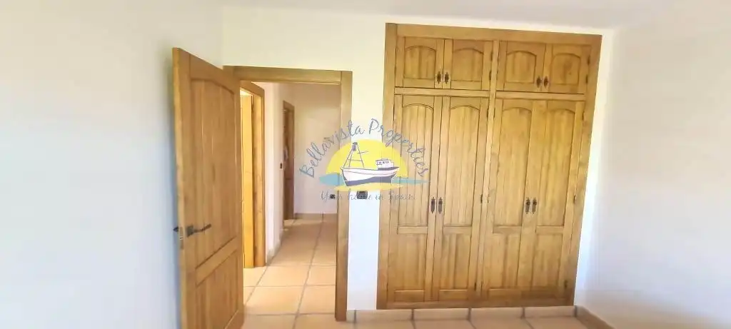 Country house zum Verkauf in Cartagena mit Privatgarten, Schwimmbad und Möbliert