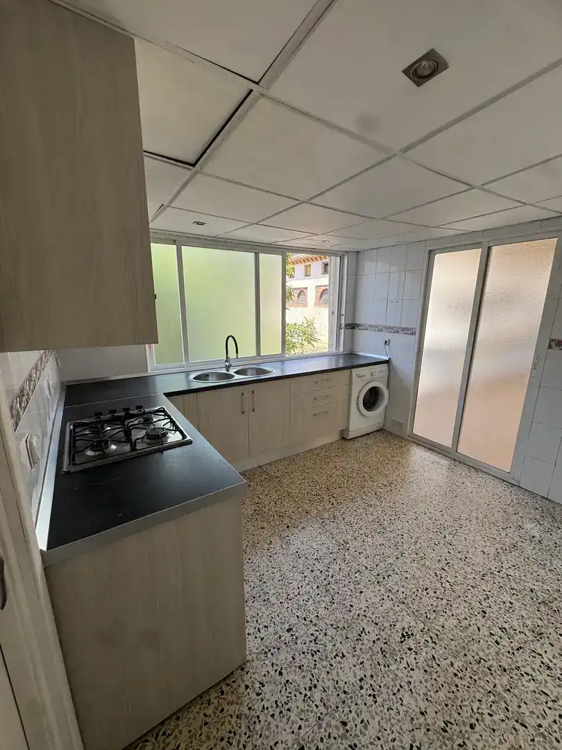 Küche von Wohnung zum Verkauf in Albolote mit Balkon
