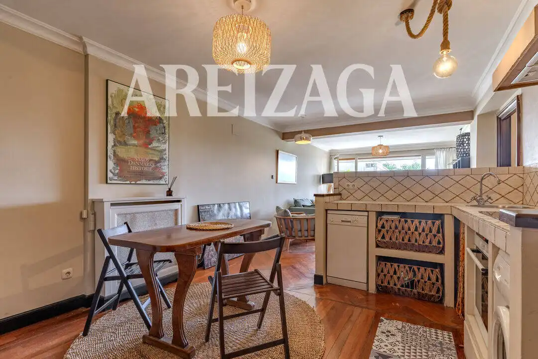 Comedor de Piso en venta en Donostia - San Sebastián  con Aire acondicionado, Calefacción y Jardín privado