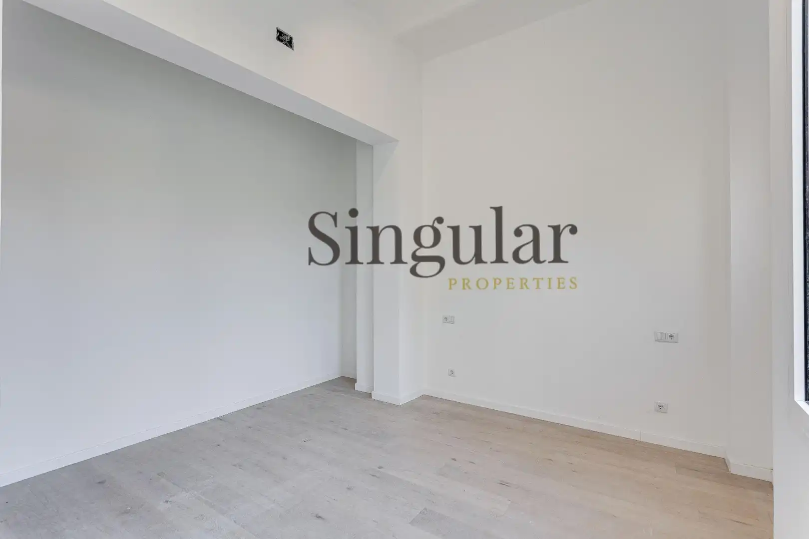 Habitación de Ático en venta en Barcelona con Aire acondicionado, Calefacción y Terraza