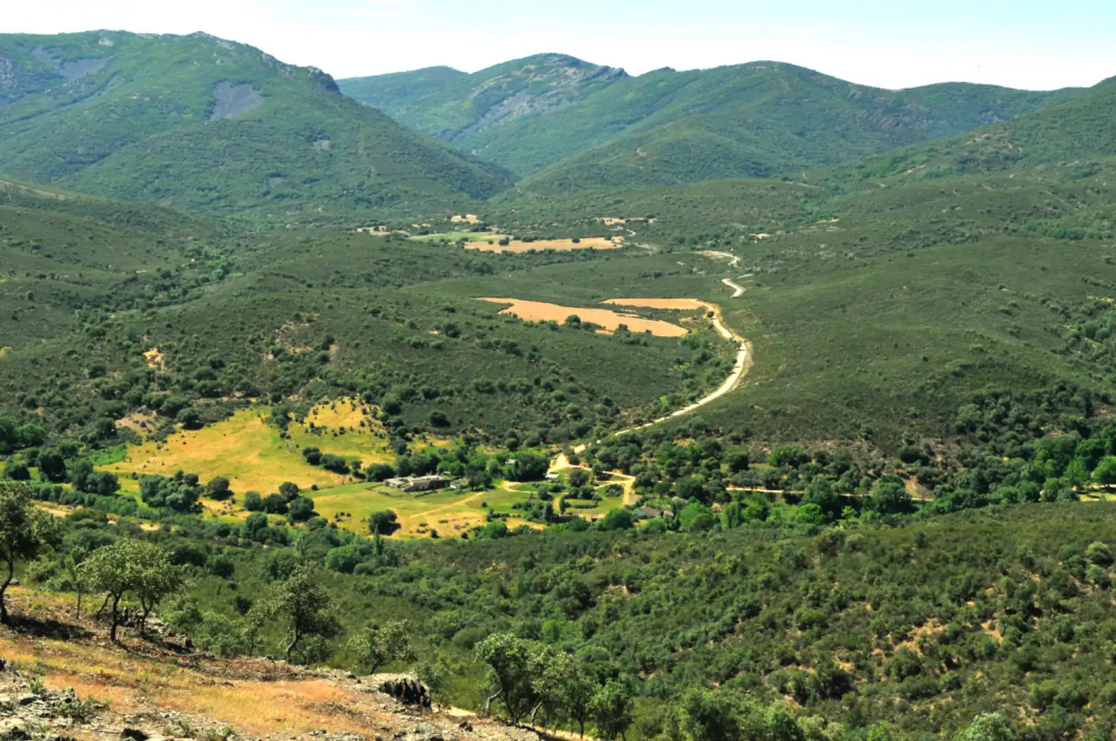 Vista exterior de Casa o chalet en venta en Los Navalucillos con Aire acondicionado, Calefacción y Jardín privado