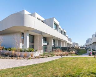 Exterior view of Flat for sale in Pozuelo de Alarcón  with Air Conditioner and Terrace