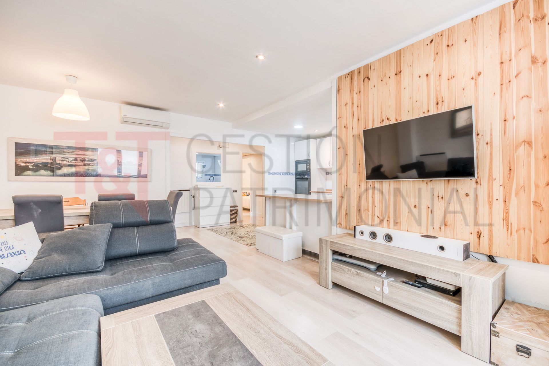 Living room of Flat for sale in Vallirana  with Air Conditioner, Heating and Storage room