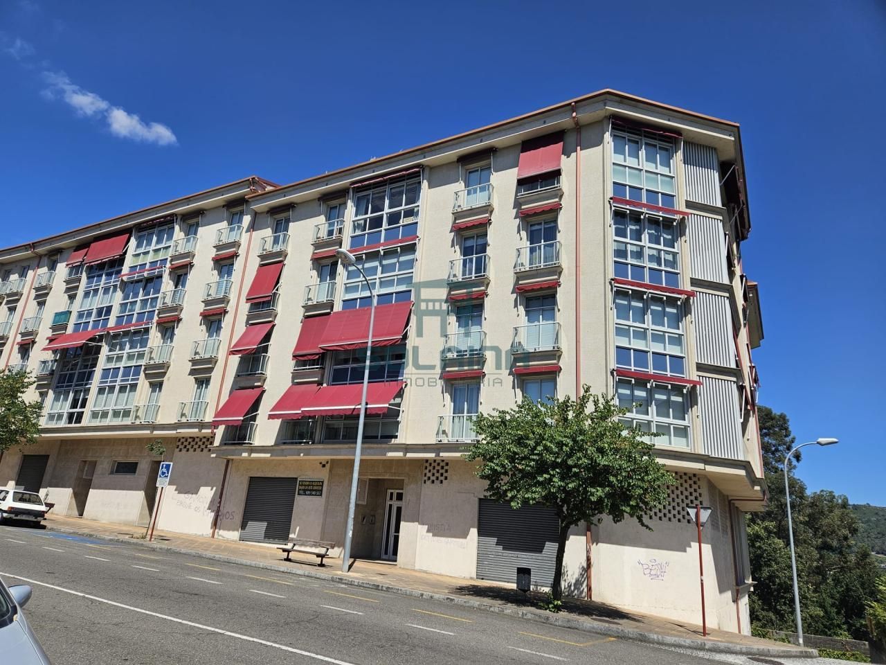 Vista exterior de Piso en venta en Ourense Capital  con Calefacción, Amueblado y Balcón