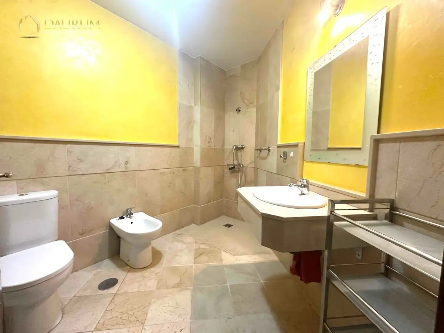 Baño de Piso en venta en Dos Hermanas con Aire acondicionado, Calefacción y Amueblado