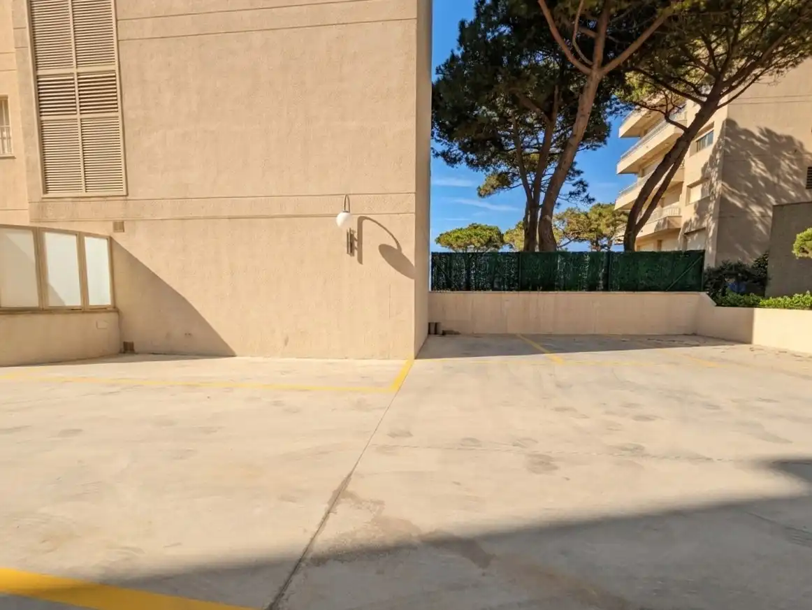 Parking de Planta baja en venta en Castell d'Aro, Platja d'Aro i s'Agaró con Aire acondicionado, Calefacción y Jardín privado