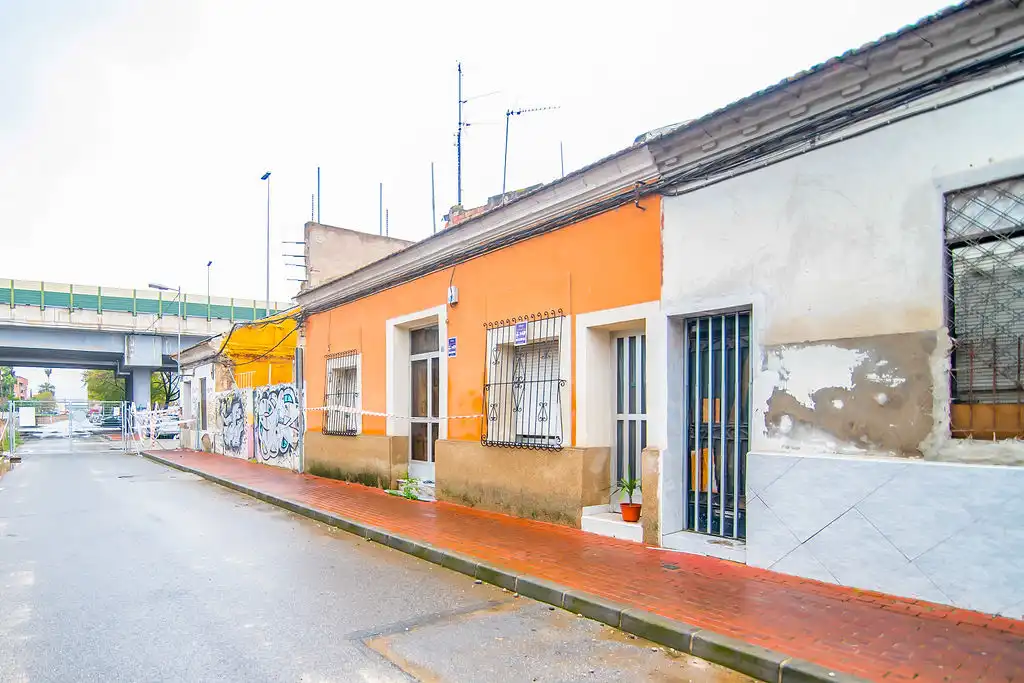 Vista exterior de Planta baja en venta en Murcia