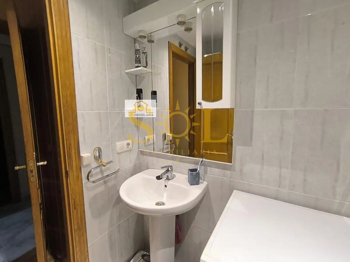 Baño de Piso en venta en Ponferrada con Calefacción, Parquet y Trastero