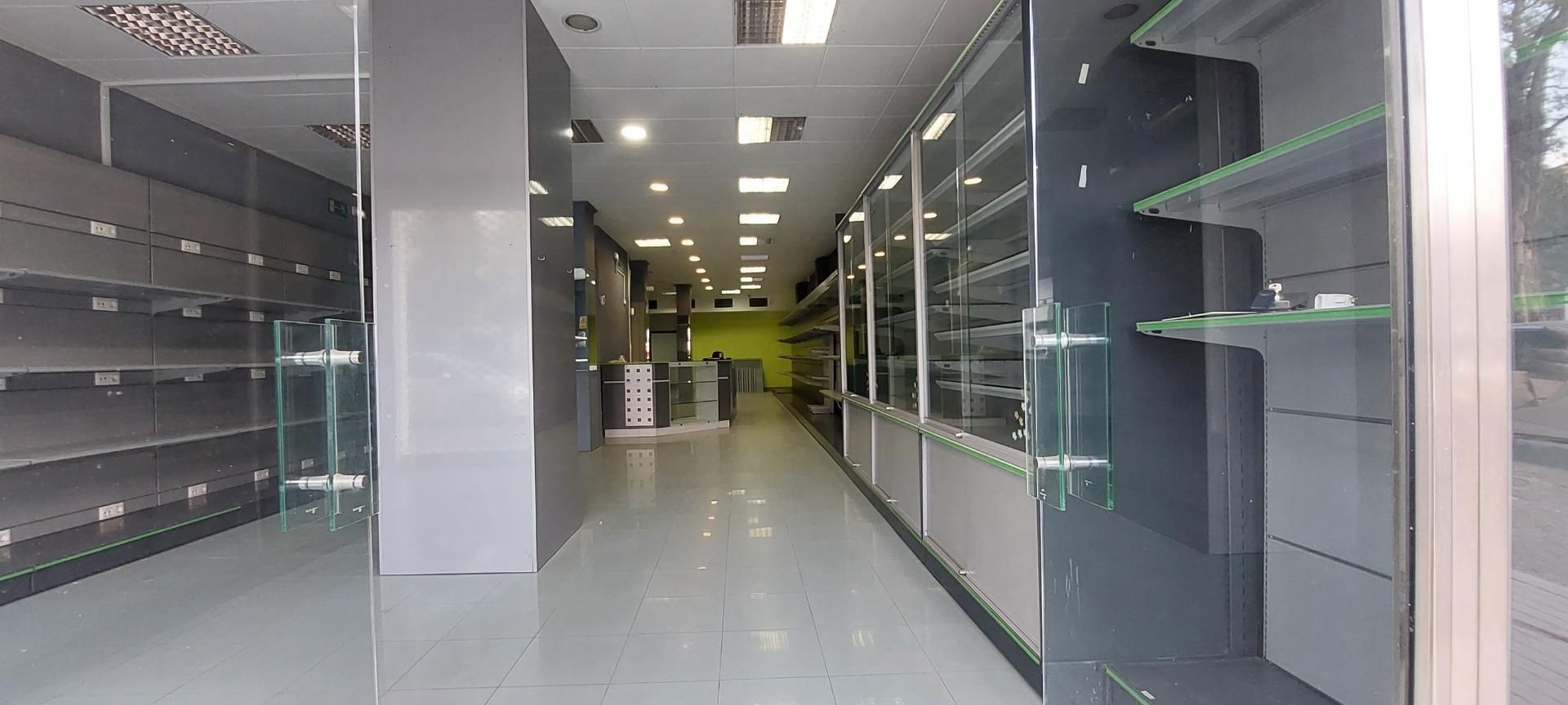 Geschaftsraum zum Verkauf in  Córdoba Capital mit Klimaanlage und Möbliert