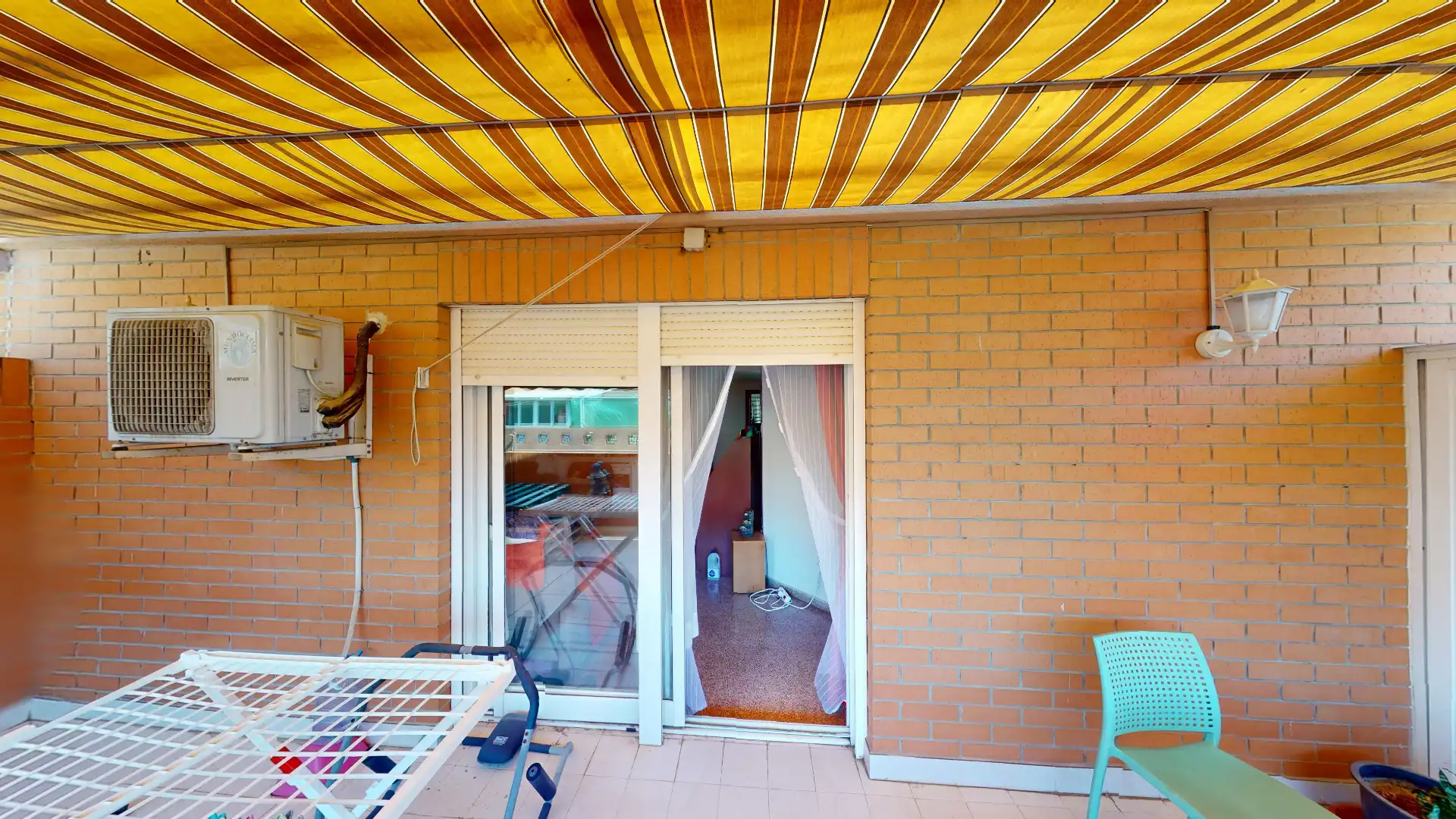 Terrasse von Dachboden zum Verkauf in Alicante / Alacant mit Klimaanlage und Terrasse