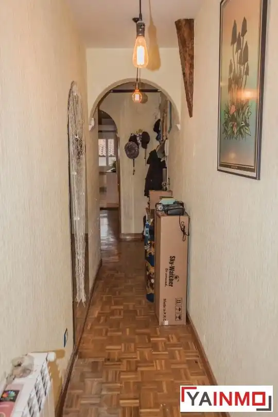 Piso en venta en Vitoria - Gasteiz con Calefacción, Parquet y Balcón