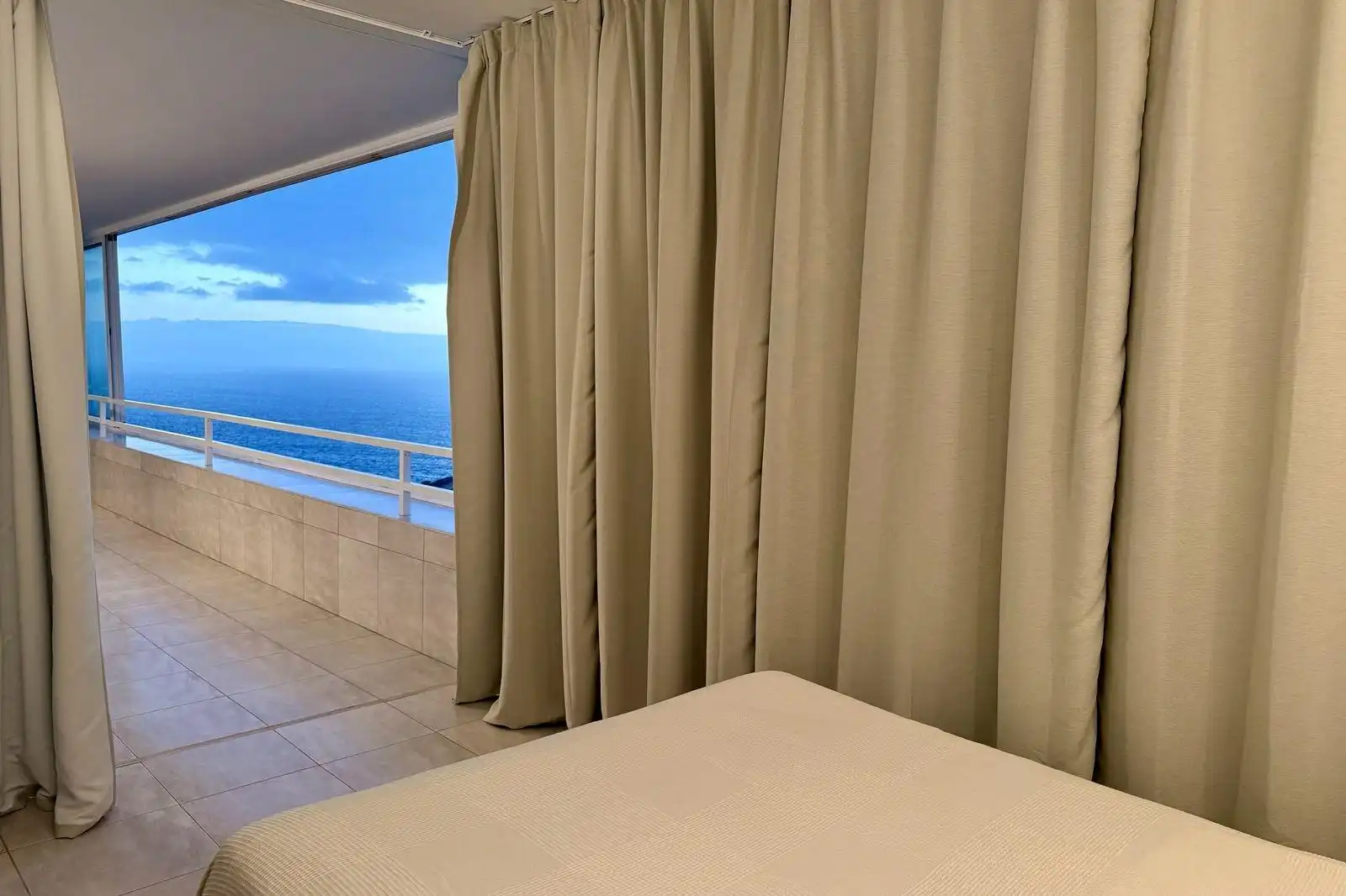 Bedroom of Apartments for sale in Adeje  with Community pool