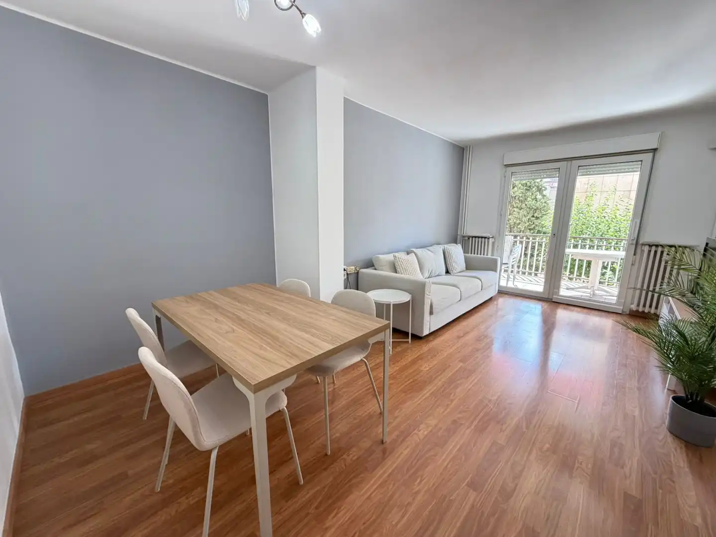 Living room of Flat for rent in Lleida  with Air Conditioner, Heating and Parquet flooring