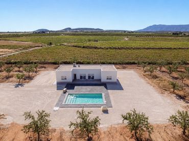 Chalet en venta en El Pinós / Pinoso