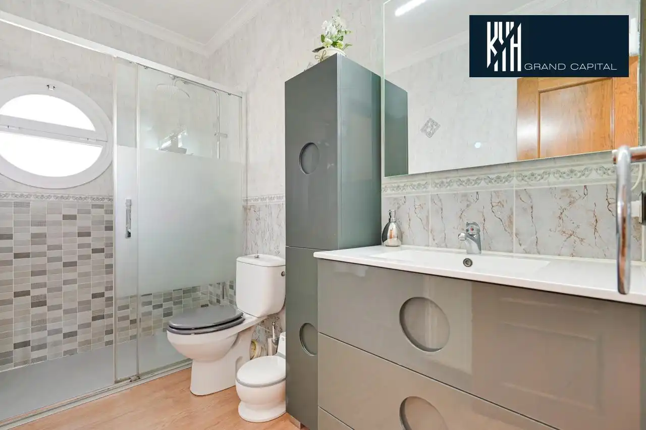 Casa con terraza en venta en Urbanització Llac del Cigne, imagen 23