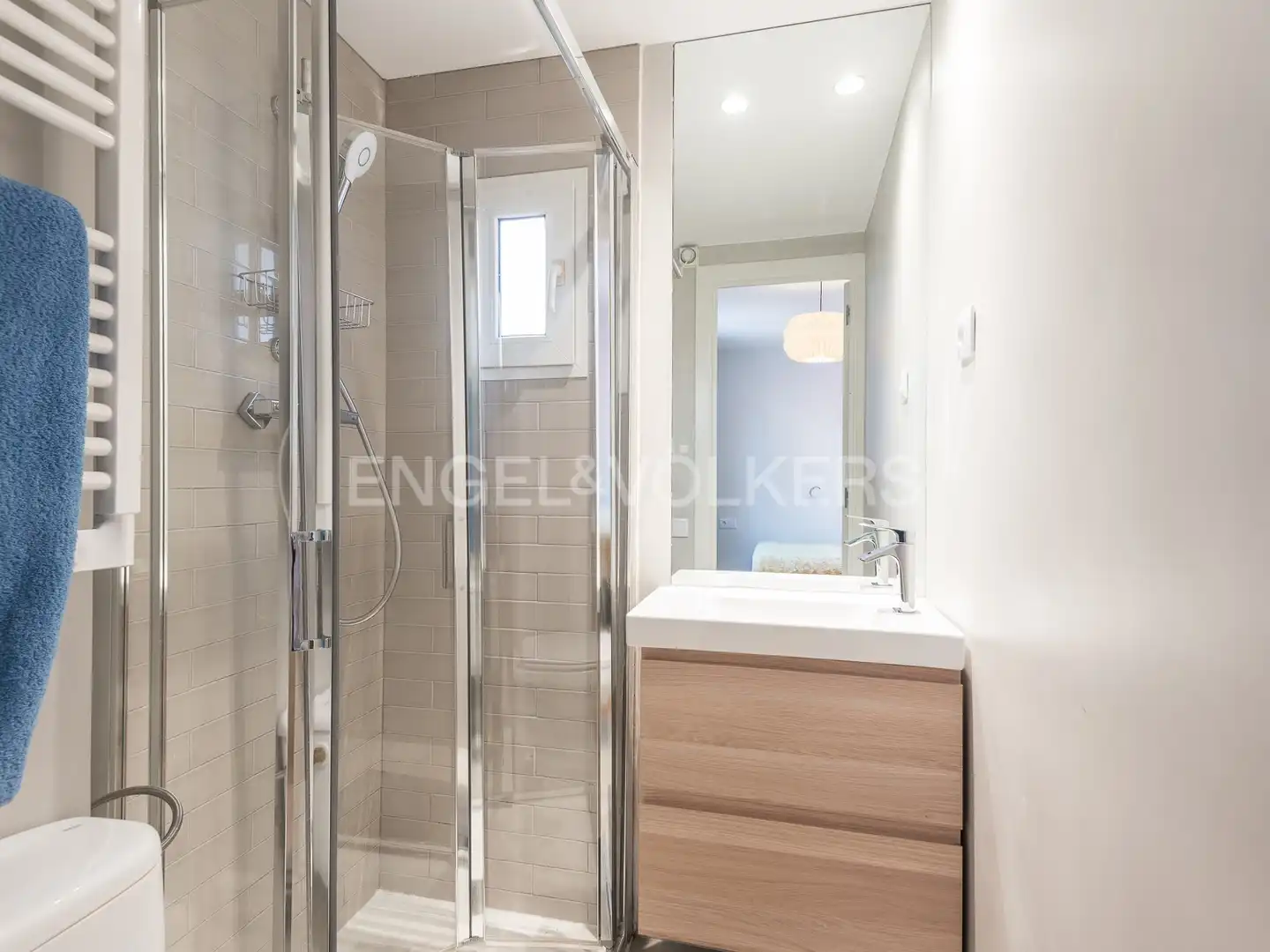 Bathroom of Houses for rent in La Miranda - Can Candeler 