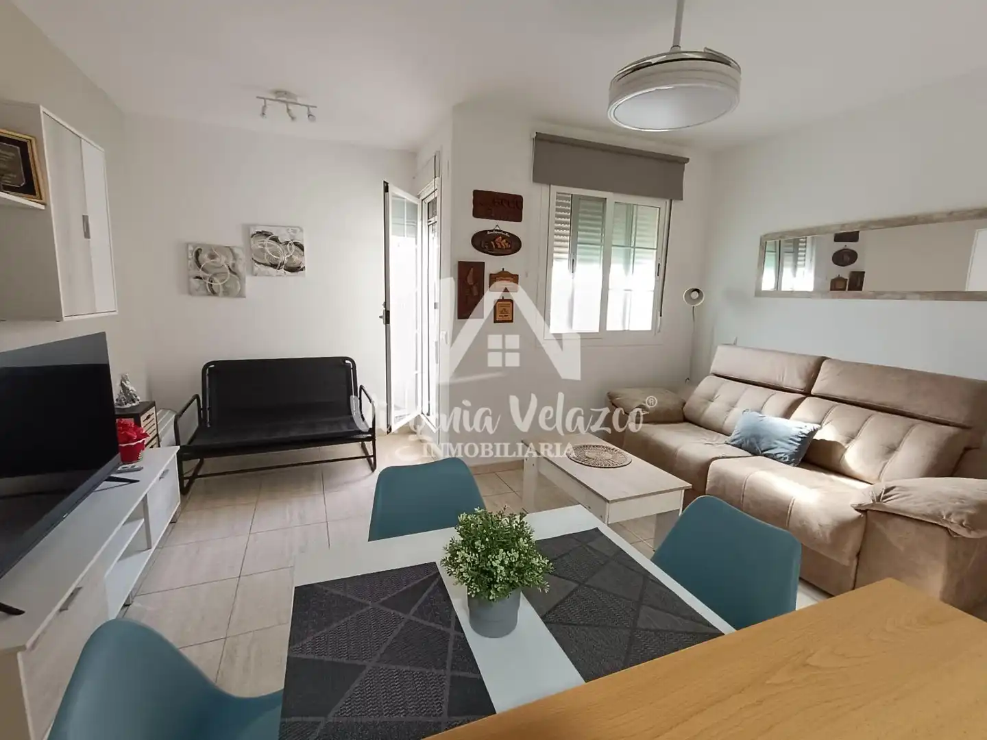 Sala de estar de Apartamento en venta en Rincón de la Victoria con Terraza y Trastero