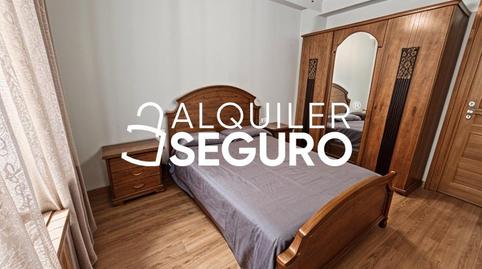 Foto 3 de Piso de alquiler en Pingüino, Lucero,  Madrid Capital