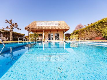 Casa con piscina in vendita a Coruxo - Oia - Saiáns