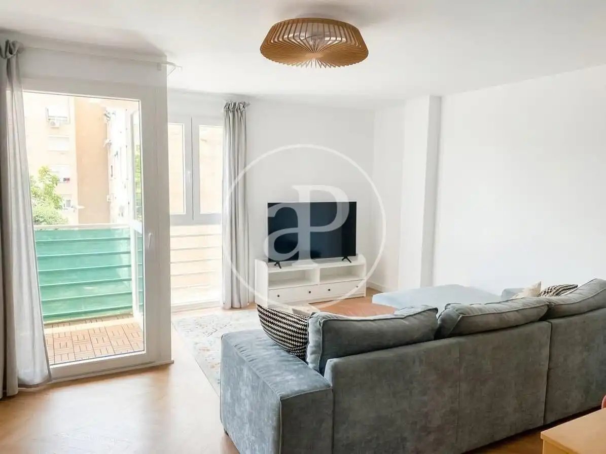 Sala d'estar de Pis de lloguer en  Valencia Capital amb Calefacció, Terrassa i Moblat