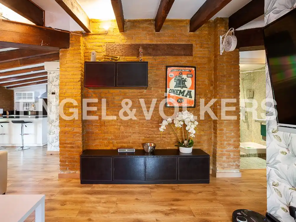 Sala d'estar de Pis de lloguer en Valencia amb Aire condicionat, Parquet i Moblat