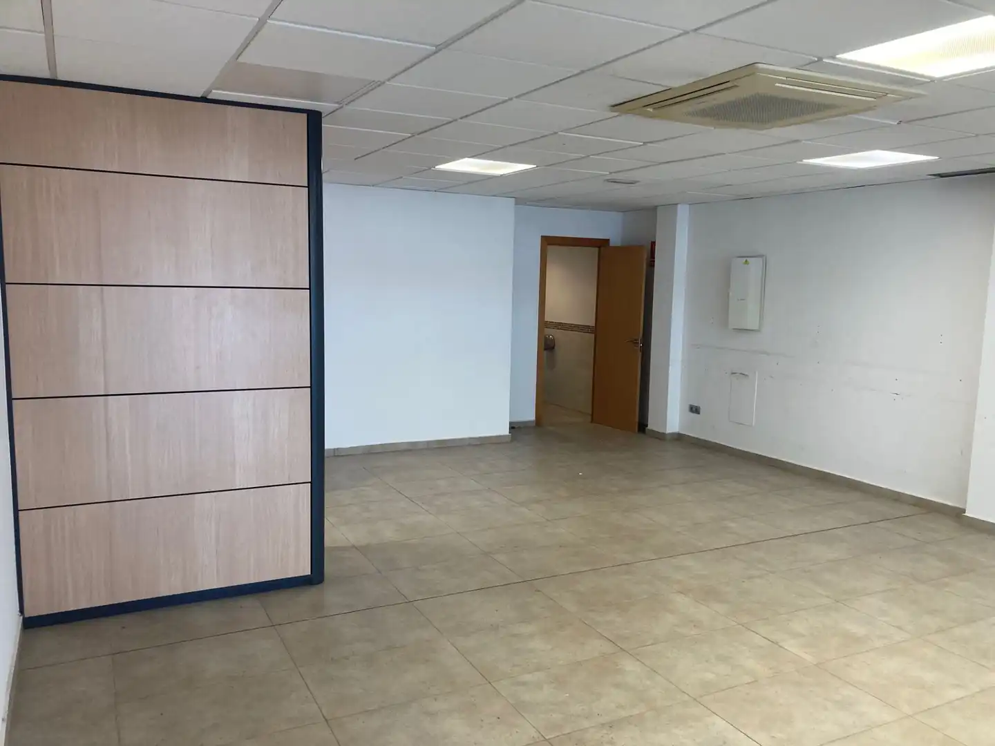 Locale commerciale in affitto a Academia 23, imagen 10