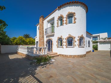 Villa zum Verkauf in Carmençó