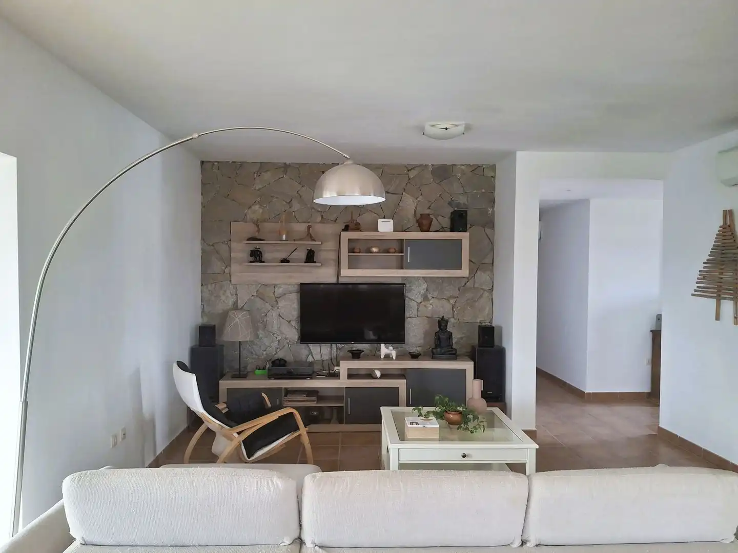 Sala d'estar de Casa o xalet en venda en La Oliva amb Aire condicionat, Jardí privat i Terrassa