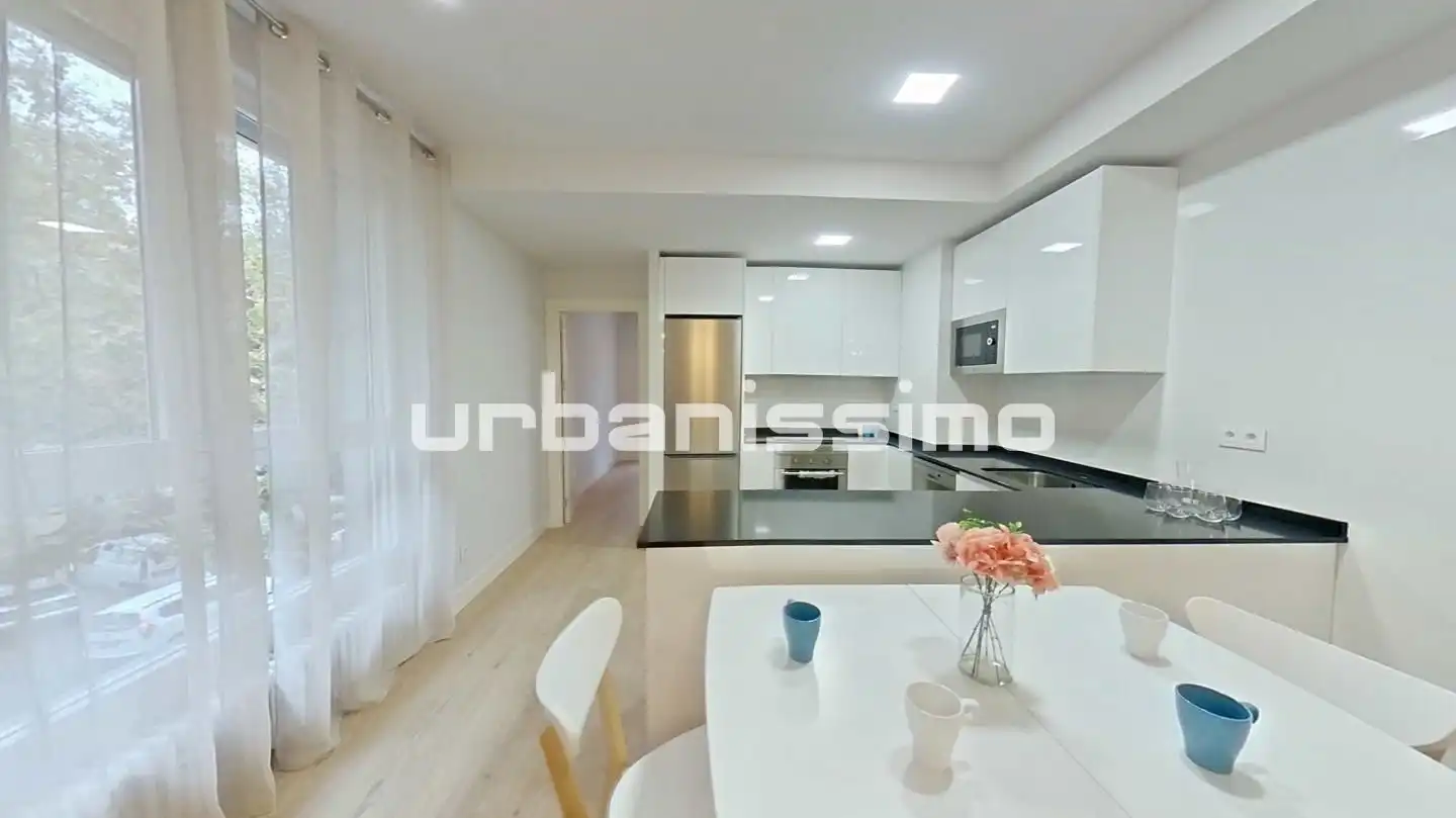 Vista exterior de Apartament de lloguer en Madrid amb Aire condicionat, Calefacció i Moblat