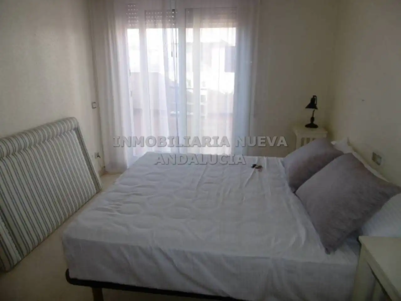Schlafzimmer von Dachboden zur Miete in Almería mit Heizung, Terrasse und Möbliert