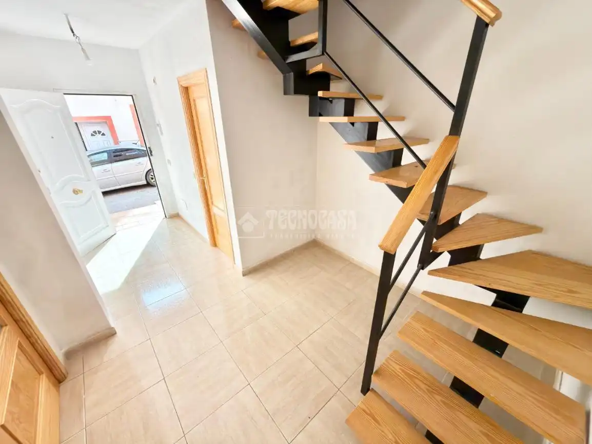 Casa adosada en venta en Valdeaveruelo con Aire acondicionado, Calefacción y Balcón