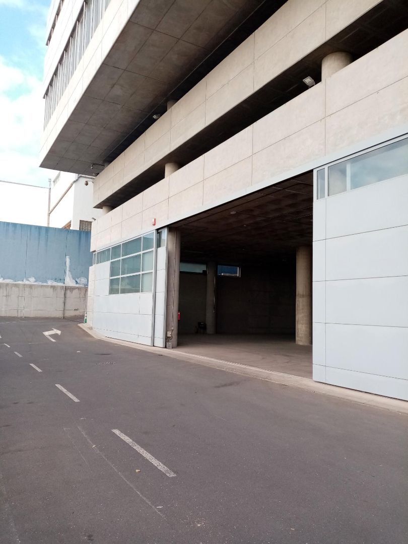 Nau industrial de lloguer en  Santa Cruz de Tenerife Capital amb Alarma