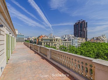 Àtic amb ascensor en venda a Eixample