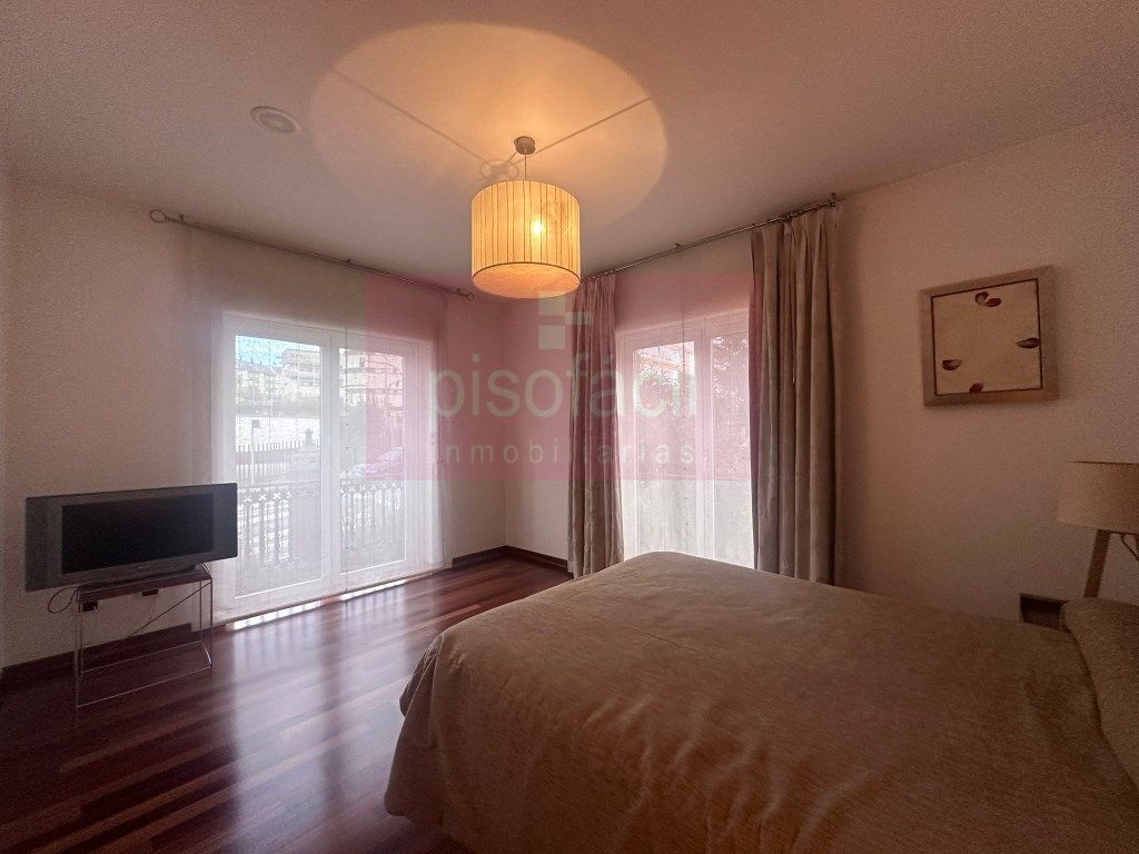 Bedroom of Flat for sale in Lugo Capital