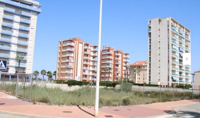 Terreno residencial en Venta en Carrer Celestino Verdú en Puerto Deportivo