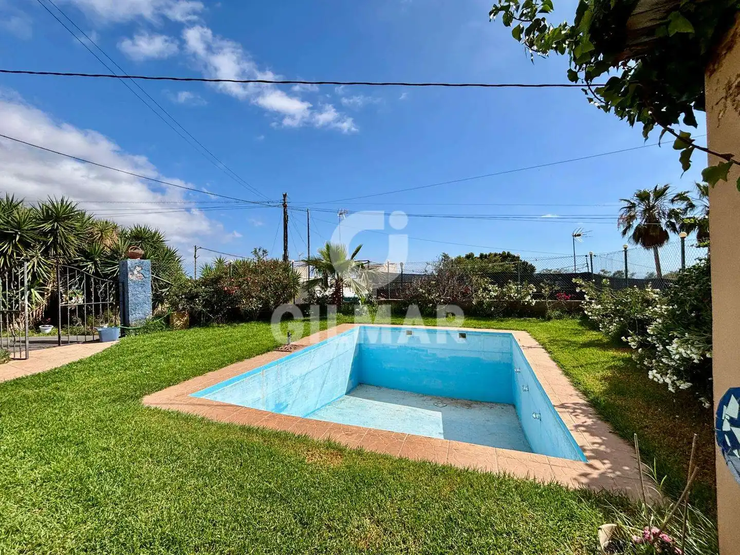 Schwimmbecken von Country house zum Verkauf in Guía de Isora mit Möbliert