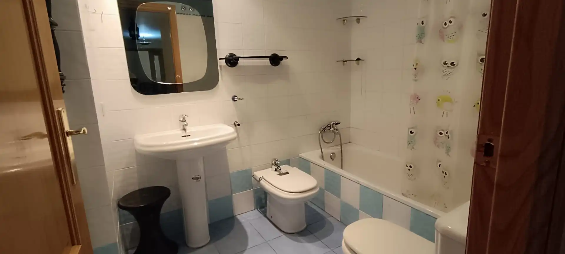 Badezimmer von Wohnungen zur Miete in Badajoz mit Klimaanlage, Heizung und Parkett