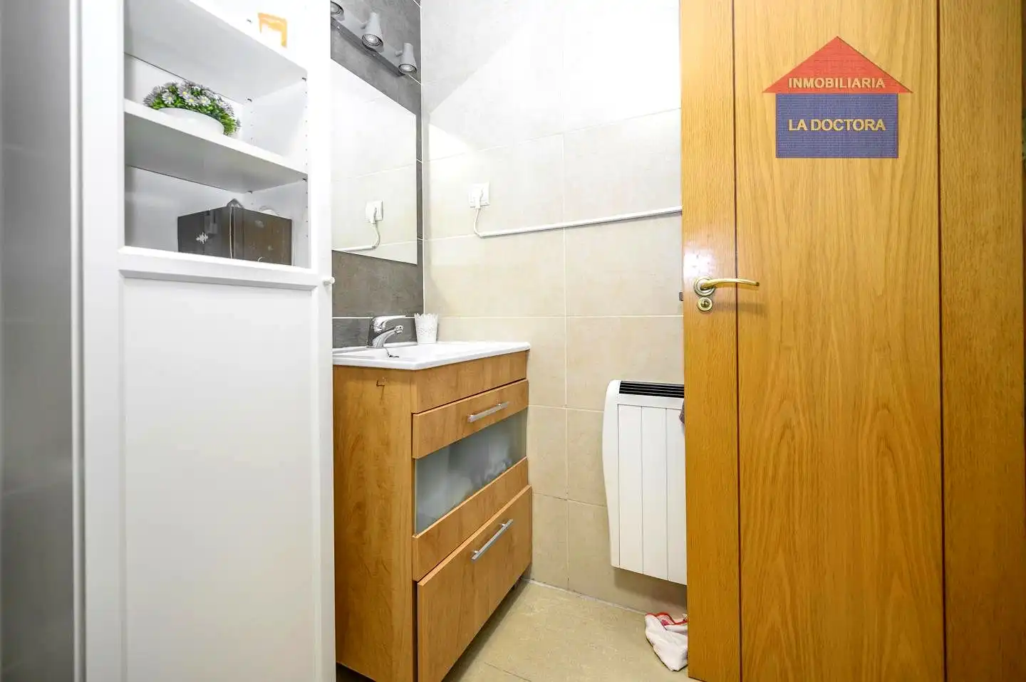 Baño de Piso en venta en El Álamo con Aire acondicionado, Calefacción y Trastero