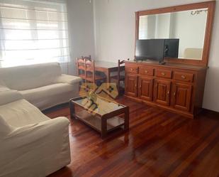 Living room of Flat to rent in Salamanca Capital  with Heating and Balcony