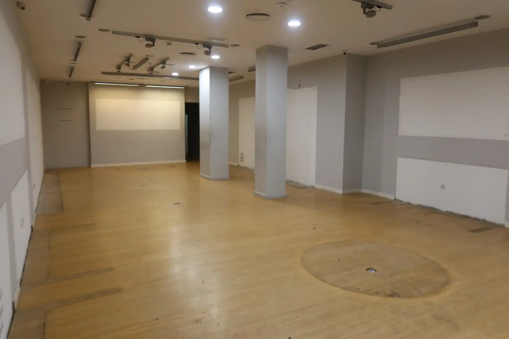 Local de lloguer en Centro - Juan Flórez - Plaza Pontevedra