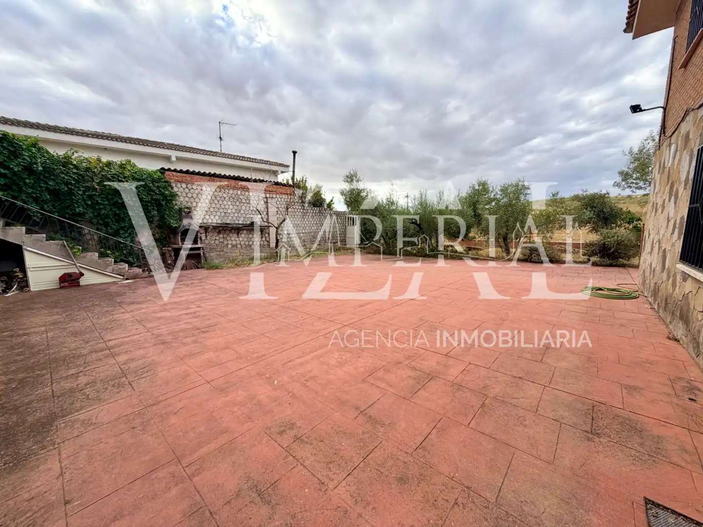 House with terrace for sale in Calle del Río-Almendros, imagen 2