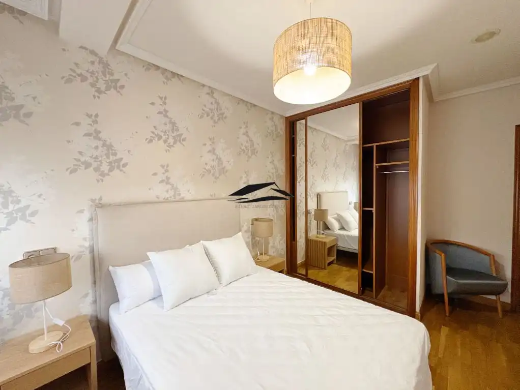 Bedroom of Flat for rent in Salamanca  with Heating, Furnished and Balcony