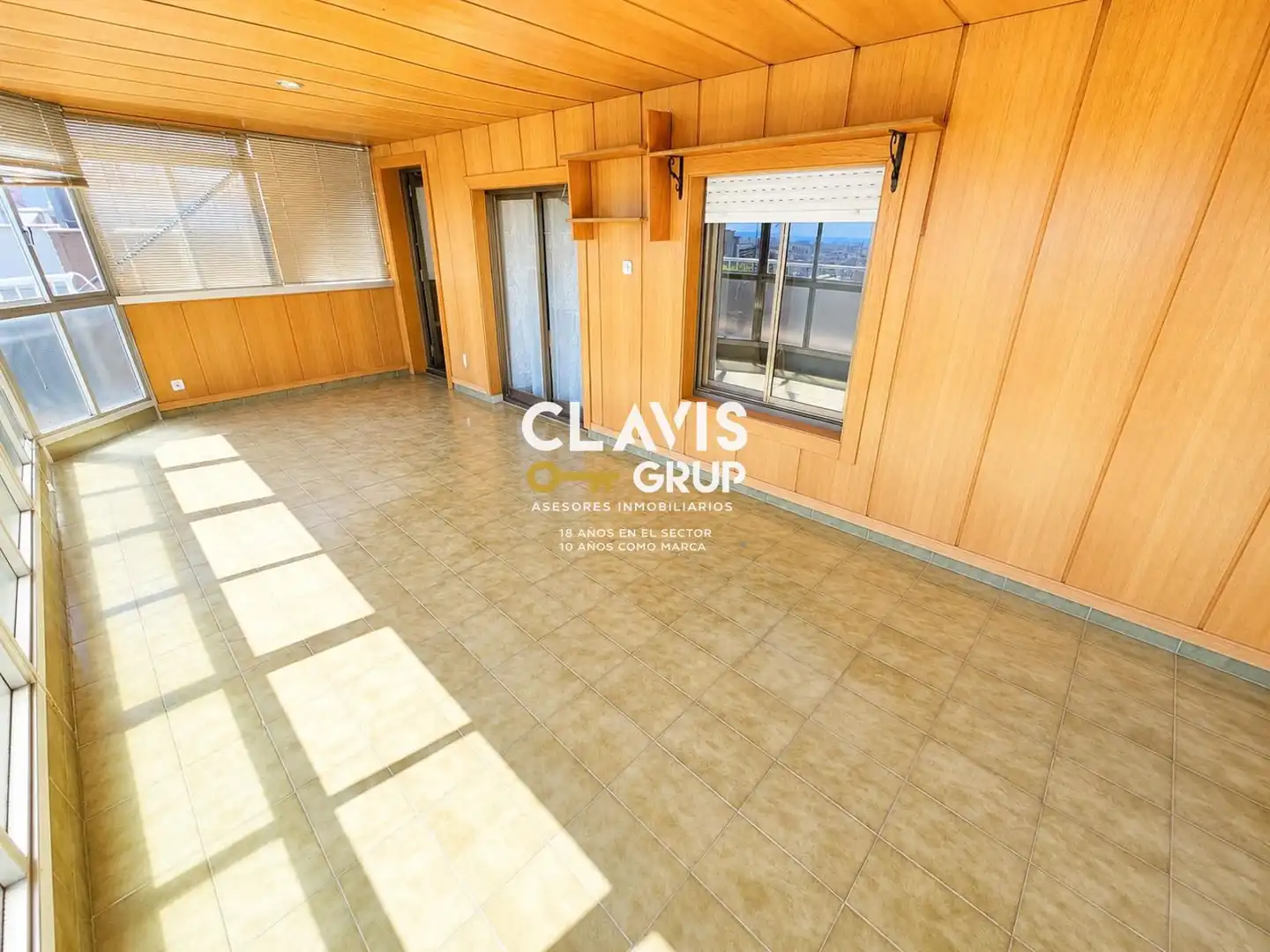Ático en venta en Barcelona con Aire acondicionado, Calefacción y Terraza