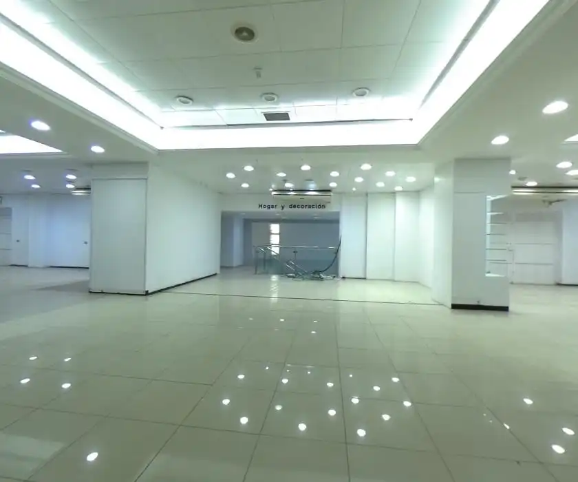 Local comercial en alquiler en Centro