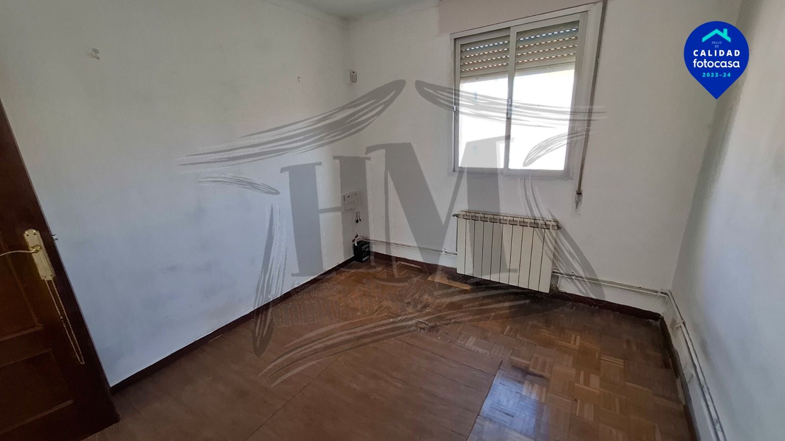 Living room of Flat for sale in  Madrid Capital  with Air Conditioner, Parquet flooring and Microwave