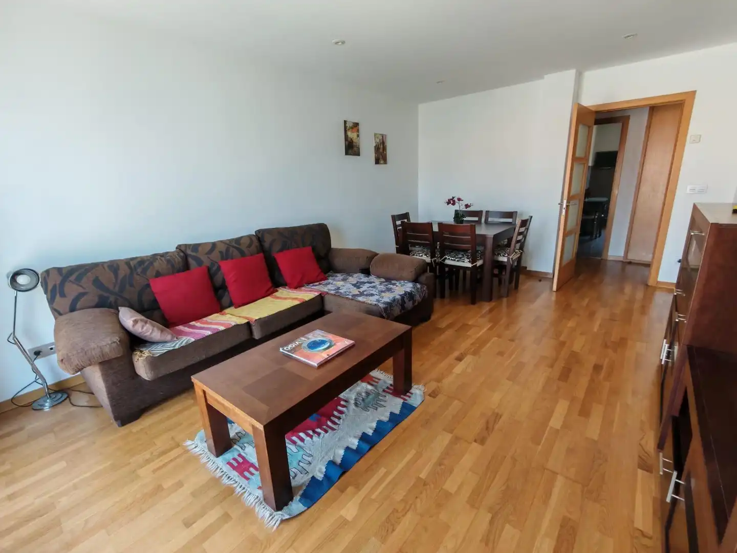 Sala d'estar de Pis en venda en Baiona amb Calefacció, Traster i Balcó